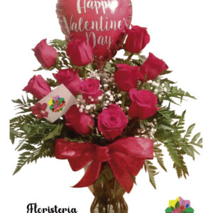 Arreglos florales en jarrones de vidrio
